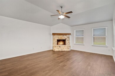 904 Deer Valley Dr, Weatherford, TX 76087 - photo 5