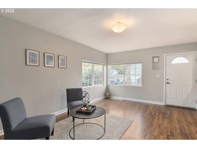 1556 7th St, West Linn, OR 97068 - photo 4