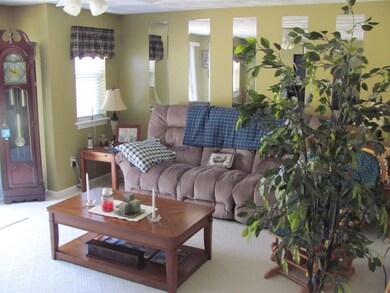 19 W Hill Dr unit 19, Westminster, MA 01473 - photo 3