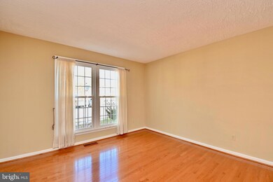 7967 Hidden Bridge Dr, Springfield, VA 22153 - photo 5