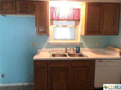 602 Steven St, Troy, TX 76579 - photo 5