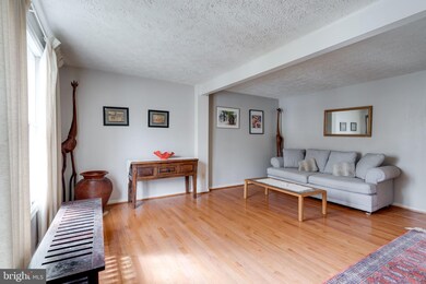 7548 Aspenpark Rd, Lorton, VA 22079 - photo 2