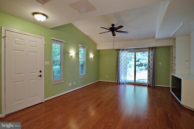 13573 Orchard Dr unit 3573, Clifton, VA 20124 - photo 4