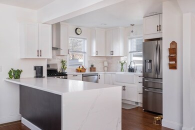 14 Johnson St, West Roxbury, MA 02132 - photo 4