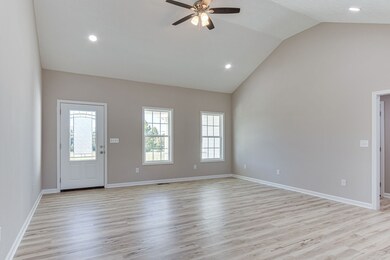 116 Ewell St, Manchester, TN 37355 - photo 3