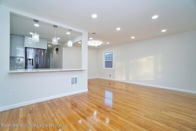 Livingroom - Pic 2