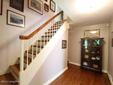 05 Entry Hall