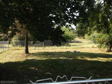 1046 Dahlia Ave, Wayland, MI 49348 - photo 2