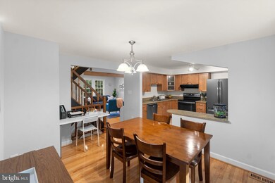 11553 Underoak Ct, Reston, VA 20191 - photo 5