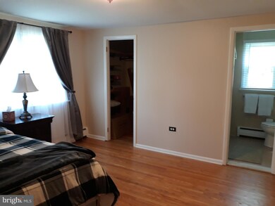 29 Homestead Dr, Warminster, PA 18974 - photo 6