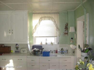 82 Lee Park Ave, Hanover Township, PA 18706 - photo 5