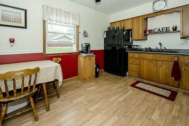Kitchen. Kitchen eating area