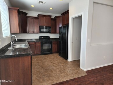 605 N 119th Dr, Avondale, AZ 85323 - photo 2