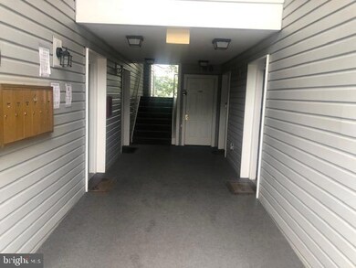 2609 Camelback Ln unit 10, Silver Spring, MD 20906 - photo 2