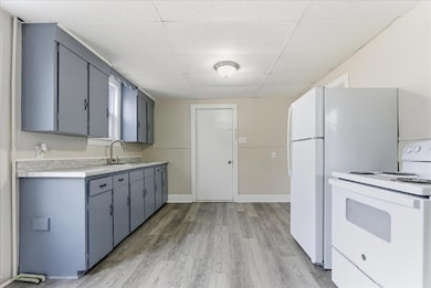 935 Sabattus St, Lewiston, ME 04240 - photo 7