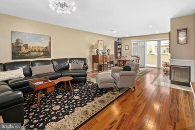 5806 Linden Square Ct, Rockville, MD 20852 - photo 7