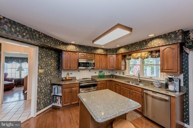 7186 Norris Ave, Sykesville, MD 21784 - photo 2