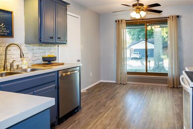 18 N Gilpin Ave, Shawnee, OK 74804 - photo 5