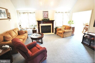 7621 Chesterfield Way, Rosedale, MD 21237 - photo 7