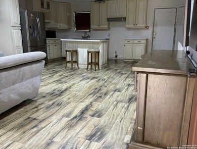 139 Grapeland Ave, San Antonio, TX 78214 - photo 2