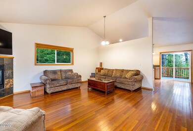 1939 SE Port Dr, Lincoln City, OR 97367 - photo 3