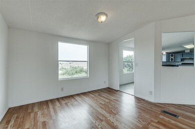 140 Bluff Heights Dr, Weatherford, TX 76085 - photo 7