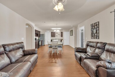 901 Talavera Dr, Horizon City, TX 79928 - photo 5