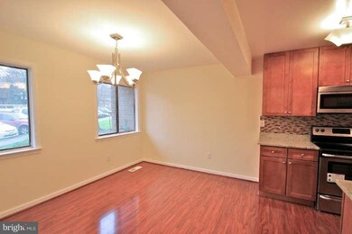 8533 Gwynedd Way, Springfield, VA 22153 - photo 5