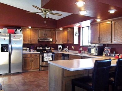 708 E 10th St, Craig, CO 81625 - photo 3