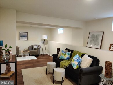 802 S Woodlynn Rd, Essex, MD 21221 - photo 7