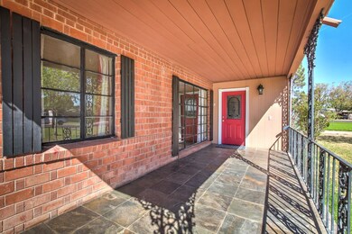 1822 E San Miguel Ave-8