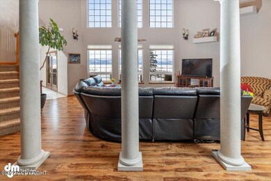 04-Living Room_DMD_5484