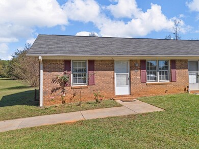 426-428 Shoally Rd, Boiling Springs, SC 29316 - photo 2