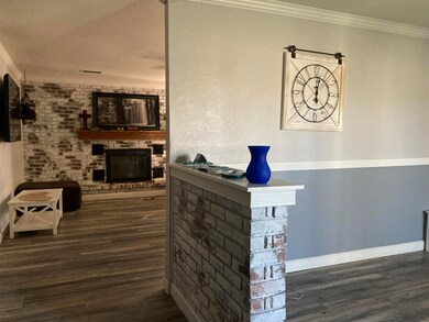 2042 M St SW, Miami, OK 74354 - photo 3