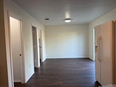 7712 Copper Hollow, Converse, TX 78109 - photo 6