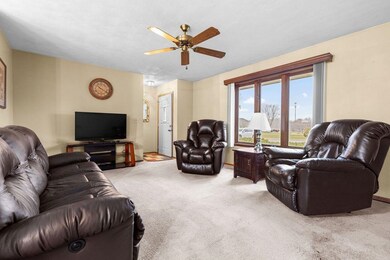 4040 Briargate Rd, Rockford, IL 61102 - photo 3