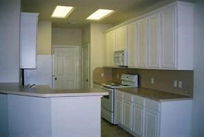 12423 Saratoga Woods Ln, Humble, TX 77346 - photo 3