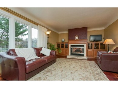 324 Trailridge Rd SE, Cedar Rapids, IA 52403 - photo 3