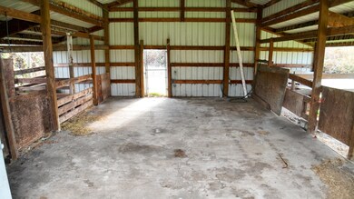 10085 Blackwell Rd, Central Point, OR 97502 - photo 6