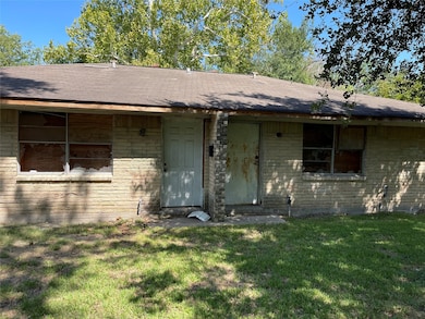 4502 Hirsch Rd, Houston, TX 77026 - photo 2