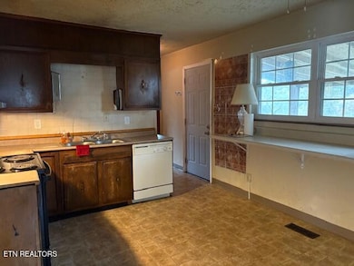 3400 Arrow Dr, Knoxville, TN 37914 - photo 4