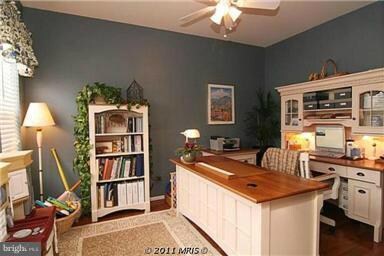 9705 Biggs Rd, Middle River, MD 21220 - photo 2