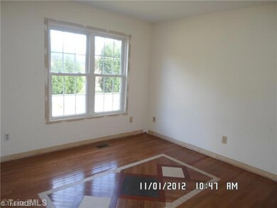 1st Bedroom.