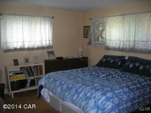 263 Brown St, Tamaqua, PA 18252 - photo 7