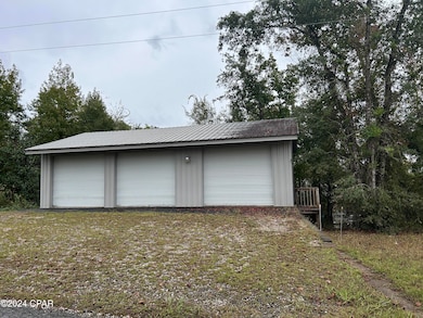 704 Idlewood Dr unit 1, Wewahitchka, FL 32465 - photo 2