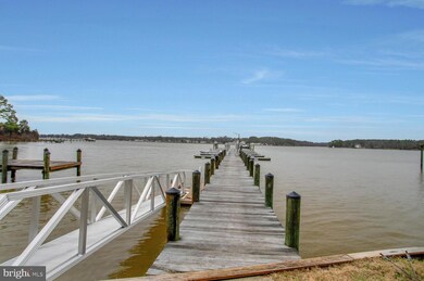 14800 King Charles Dr, Swan Point, MD 20645 - photo 4