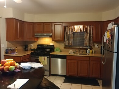 814 Carnation Ln, Matteson, IL 60443 - photo 6