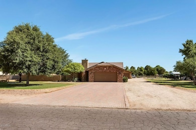 274 E Galveston St Gilbert AZ-large-002-