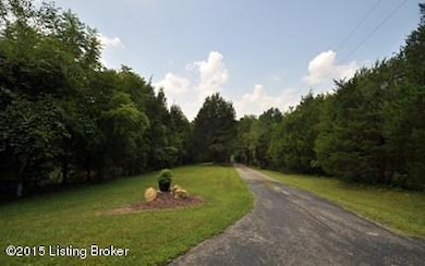 Chenoweth Run Rd private entrance