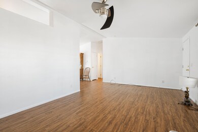 7.Living Room